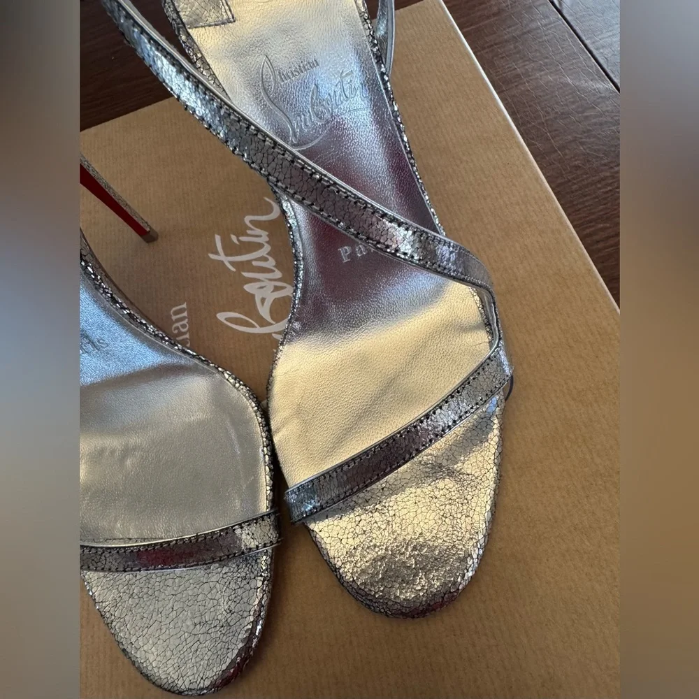 Christian Louboutin Rosalie 100 Leather Sandals - Picture 8 of 10